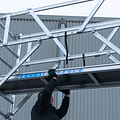 Euroscaffold Rolsteiger Euroscaffold Original 75x190 4,2m werkhoogte carbon vloer tegen de gevel