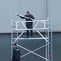 Euroscaffold Rolsteiger Euroscaffold Original 75x305 4,2m werkhoogte carbon vloer tegen de gevel