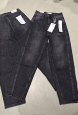 Hello miss Ballon zwarte jeans