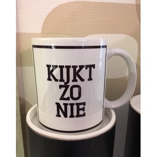 Urban Merch Mug Kijkt Zo Nie