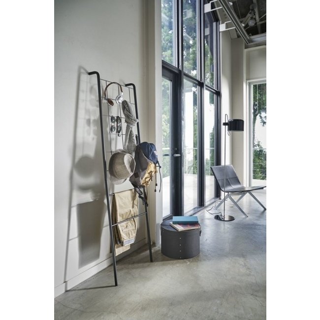 Yamazaki - Regal Leaning Ladder Hanger Tower - schwarz