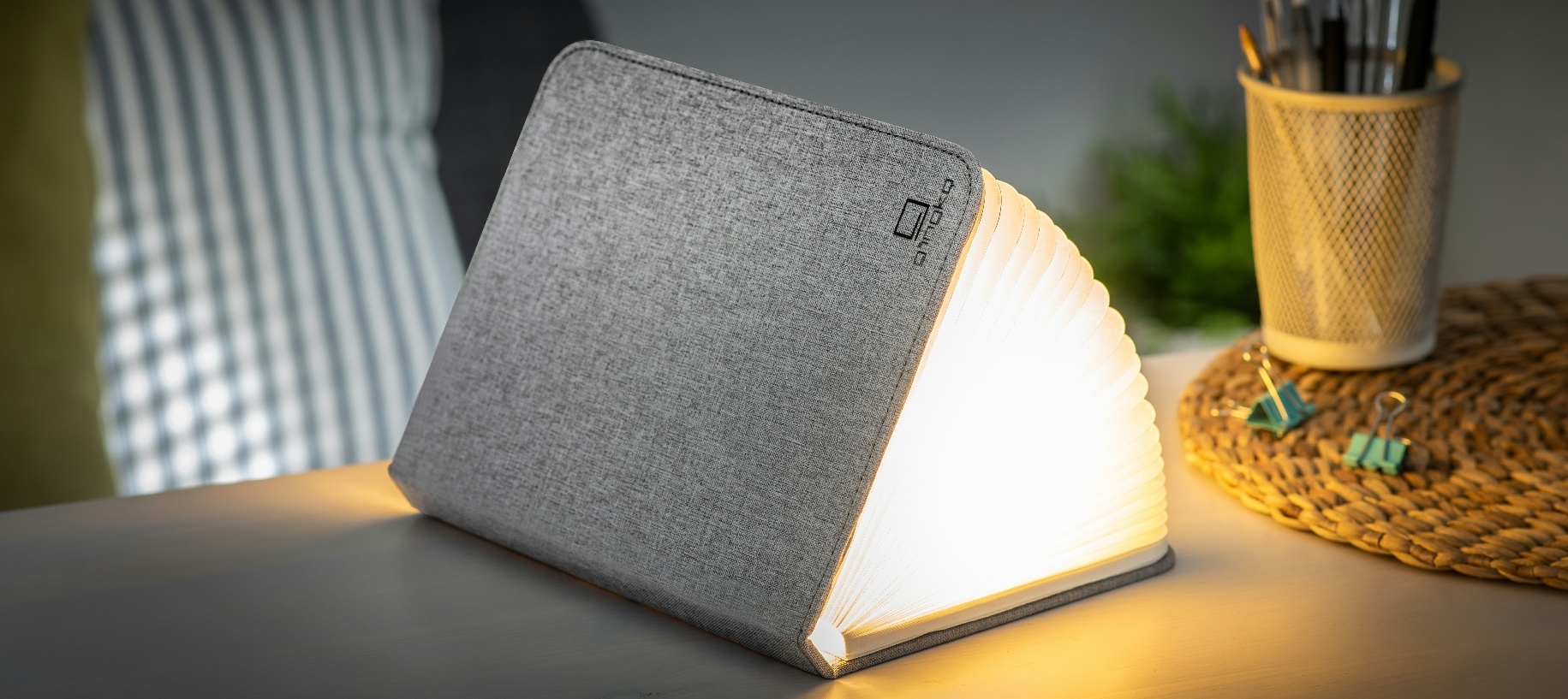 Gingko Smart Book Light large grijze stof Axeswar Design