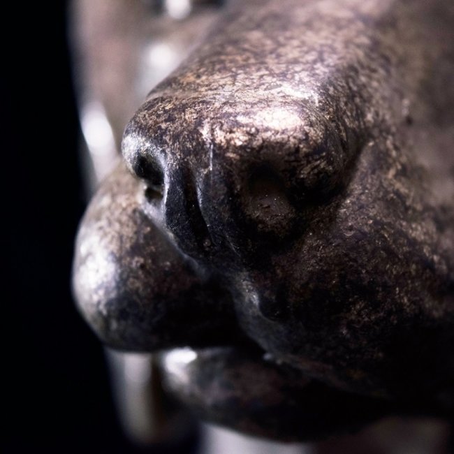 Werner Voß - Tischlampe - Tierlampe Dackel Frank - silber/grau