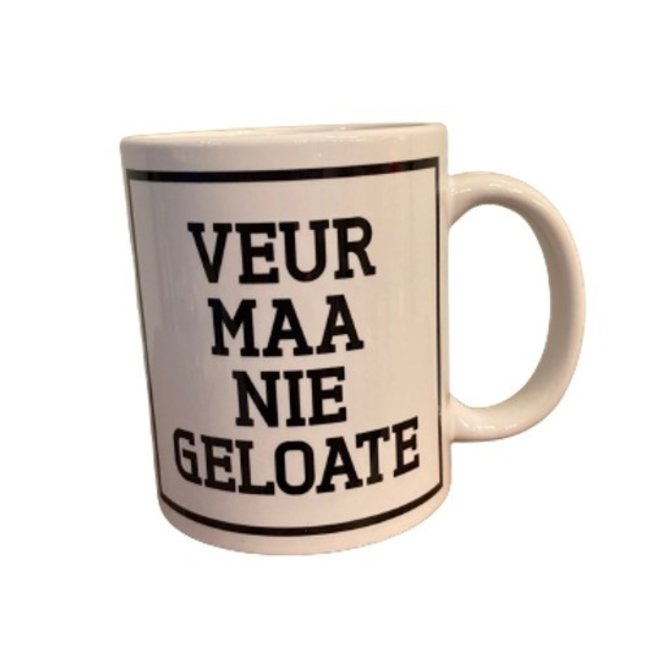 Urban Merch - Tasse Veur maa nie geloate