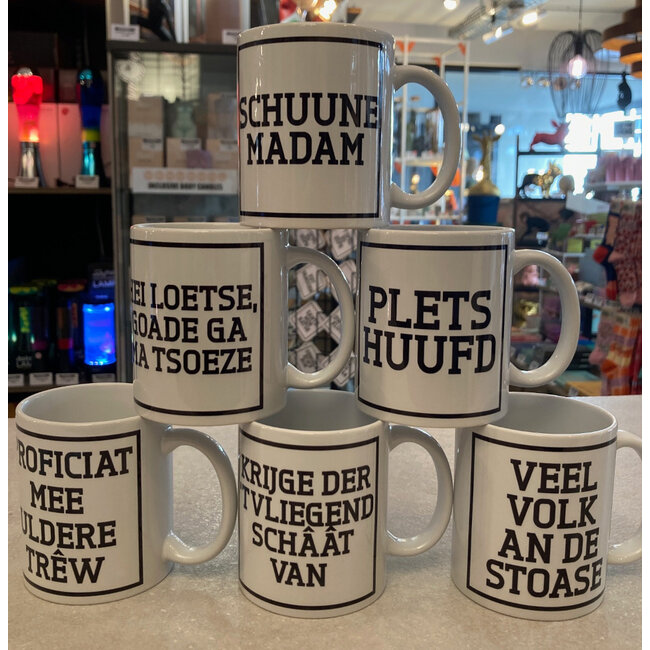 Urban Merch - Tasse à Café Krijge Der 't Vliegend Schâât Van
