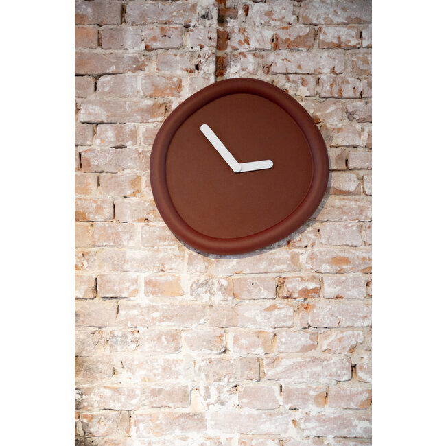 Werkwaardig - Wall Clock Round Clock - deep red