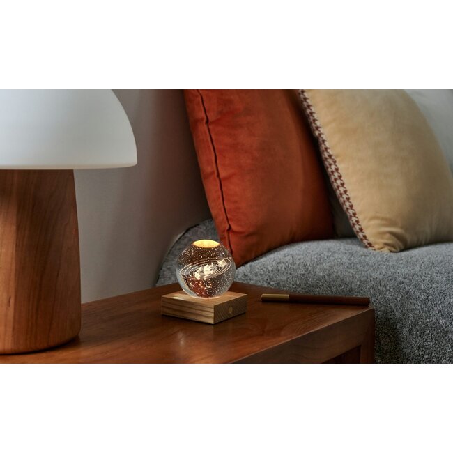 Gingko – Amber Crystal Ball Night Light – Solar System