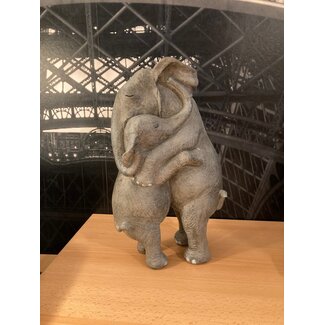 Kare Design Statue Calin d'Elephants