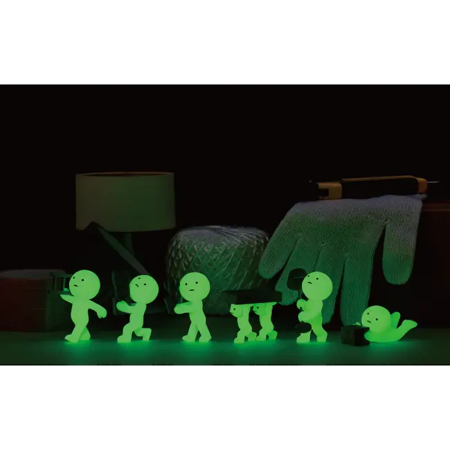 Smiski Glow in The Dark - Moving Serie - Umzug