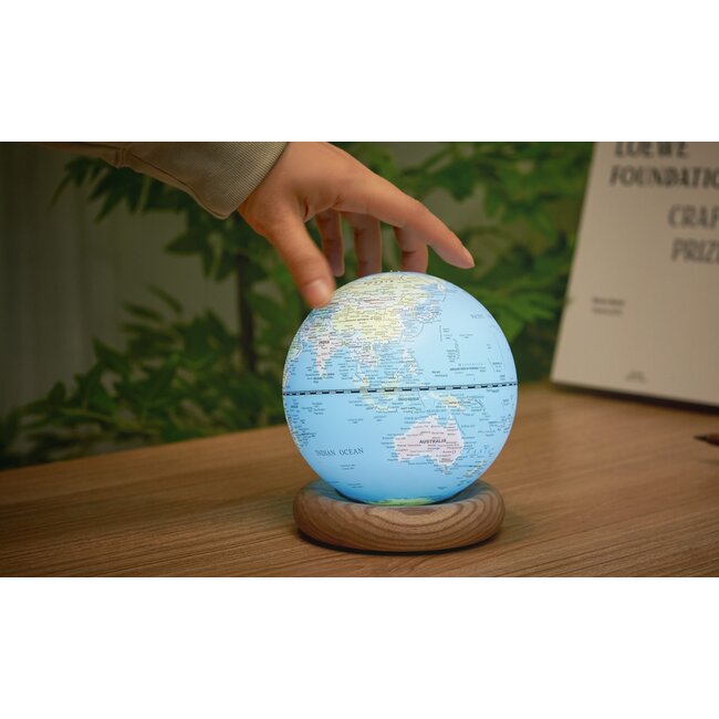 Gingko - AtlasGlobe Lamp - small - lichtblauw