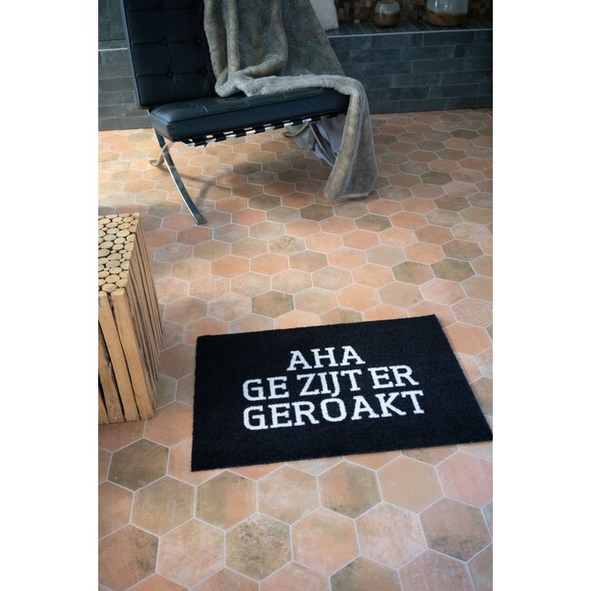 Urban Merch - Deurmat Aha, Ge Zijt Er Geroakt