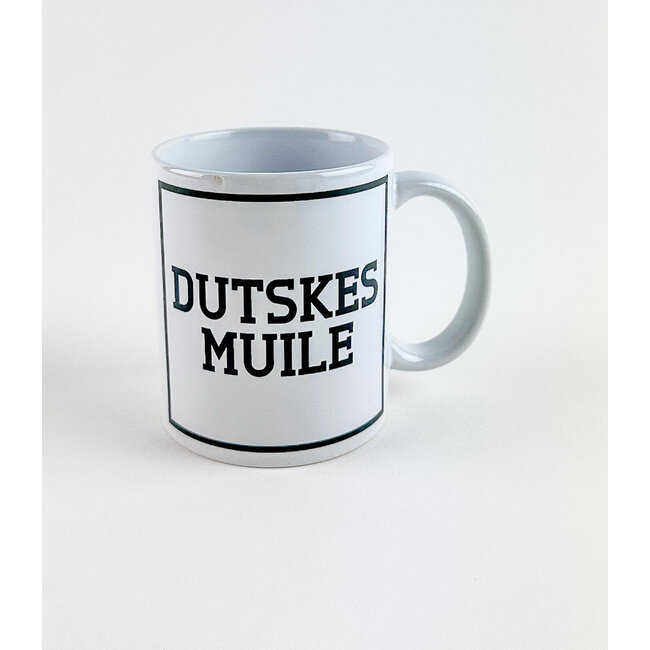 Urban Merch Beker Dutskesmuile
