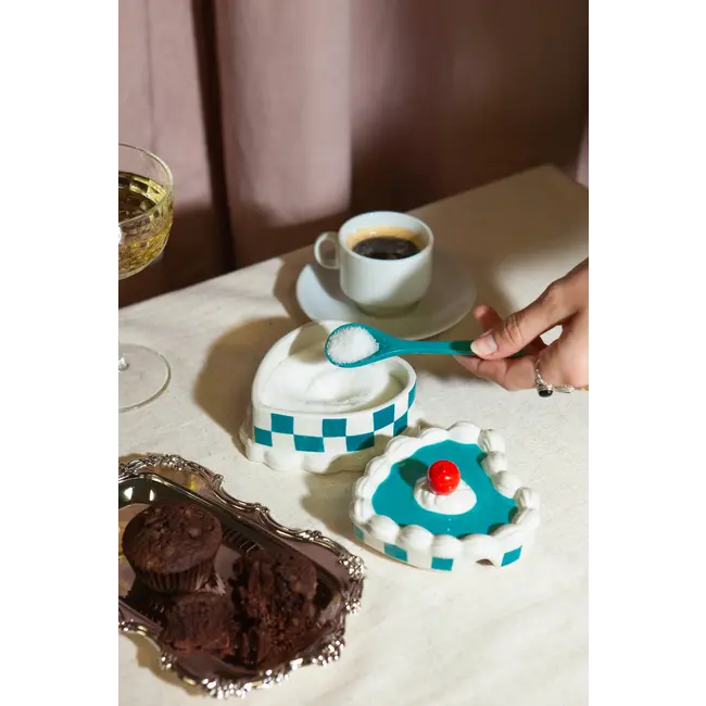 DOIY - Sugar Bowl Sweetie Heart Cake