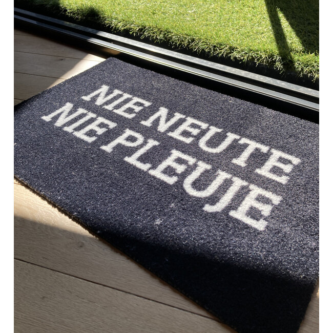 Urban Merch - Fußmatte Nie Neute Nie Pleuje