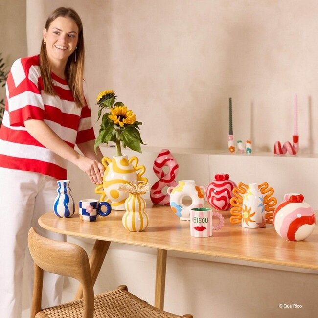 Que Rico - Vase Carmela - Rosy Horizon