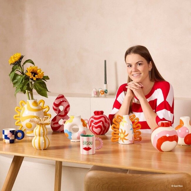 Que Rico - Vase Carmela - Rosy Horizon