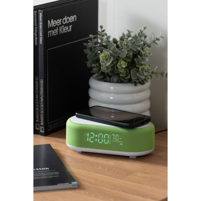 Karlsson - Réveil Vogue avec Chargeur de Téléphone et Bluetooth - vert