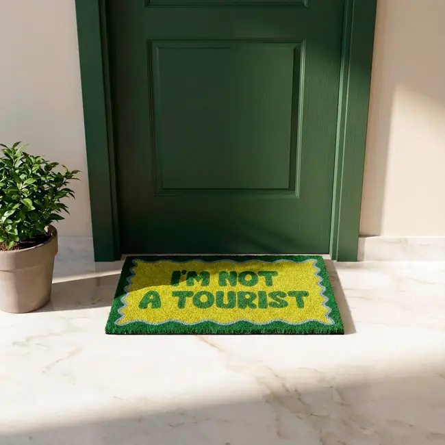 Fisura - Deurmat I'm Not A Tourist