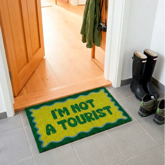 Fisura - Deurmat I'm Not A Tourist