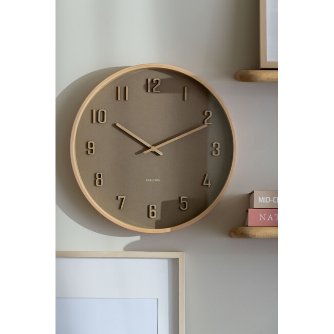 Karlsson - Wanduhr Nervadura - sanftes braun