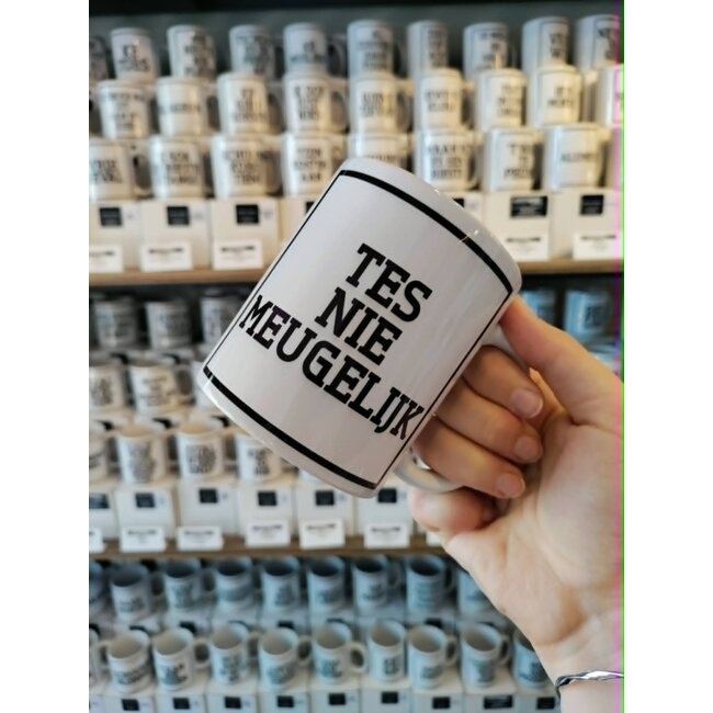 Urban Merch - Beker Tes Nie Meugelijk