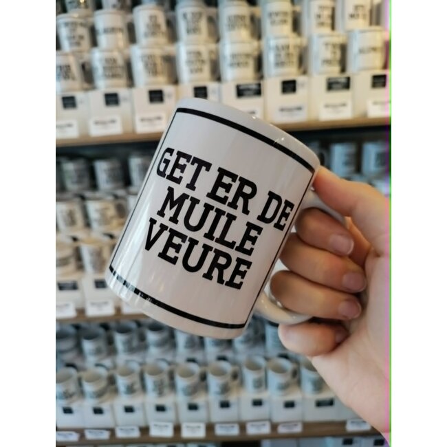 Urban Merch - Beker Get Er De Muile Veure