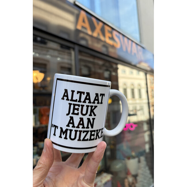 Urban Merch - Becher Altaat Jeuk Aan 'T Muizeke