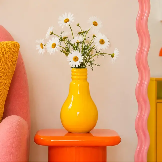 Upside Stories - Vase Light Bulb - can stand or hang
