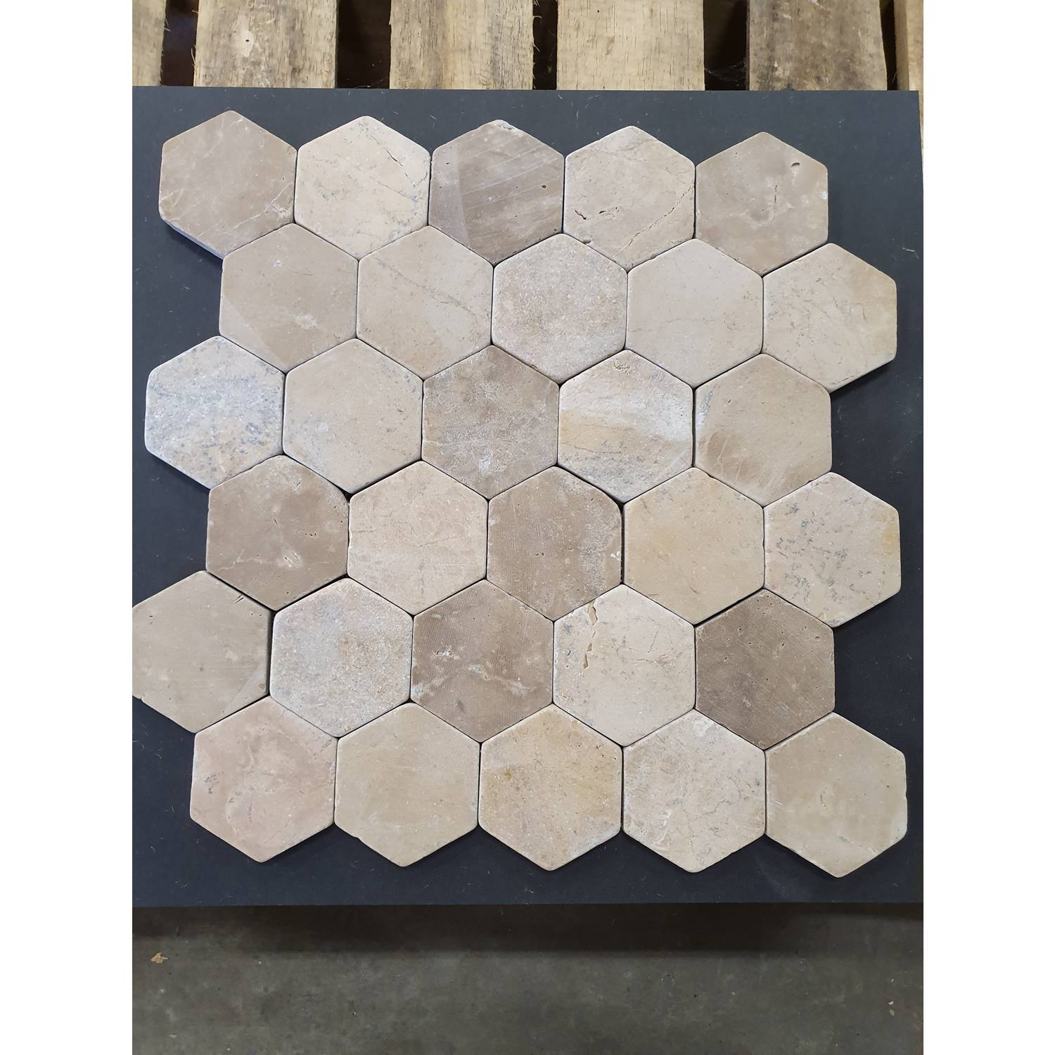 Matrix Schep Zwaaien Mozaiek Hexagon Moccacino Y 30x30 cm Marmer Licht Bruin - Megadump Tiel