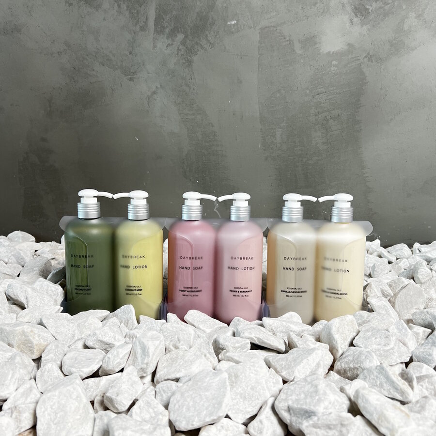 NIET MEER LEVERBAAR Giftset Handzeep & Lotion AQS Wellness Assorti 360 ML