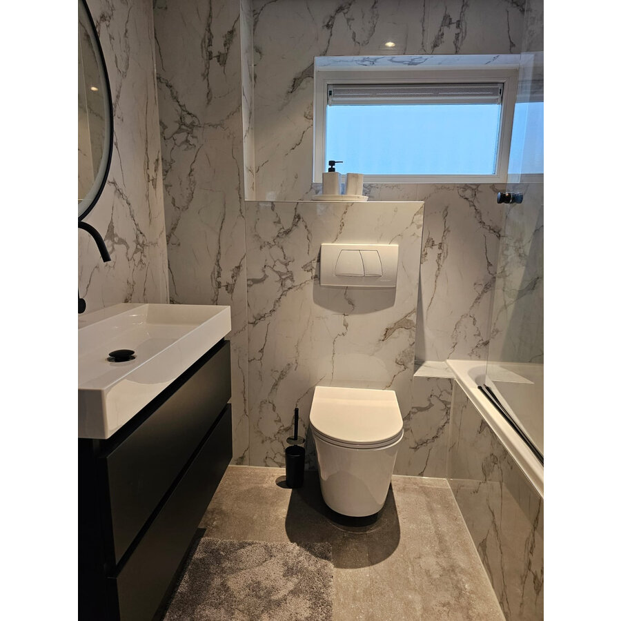 Wandpaneel Isodeco Bianco Carrara 122x260 cm Waterbestendig Hoogglans Wit (Prijs per Plaat)