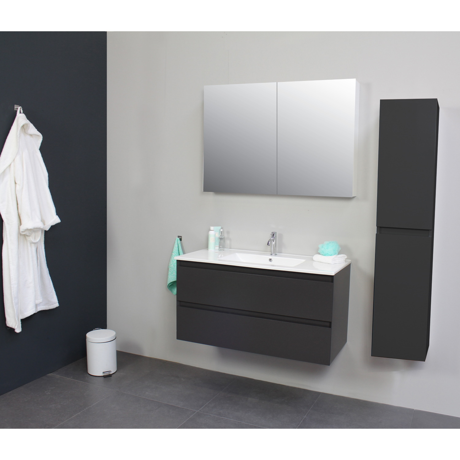 Badkamermeubel Boss & Wessing Pepper Wastafel Porselein Met Kraangat 100x55x46 cm Antraciet Boss & Wessing
