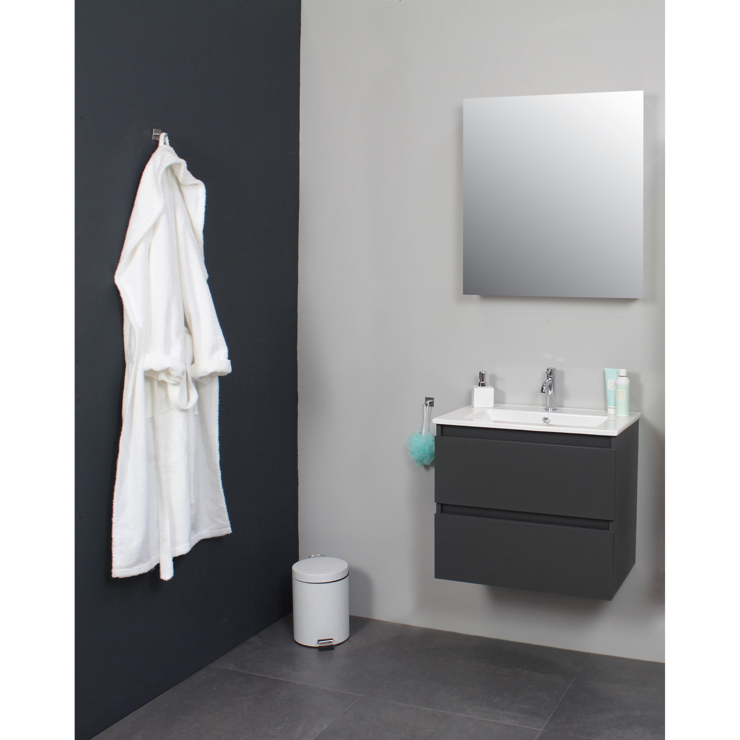 Badkamermeubel Boss & Wessing Pepper Wastafel Porselein Met Kraangat 60x55x46 cm Antraciet Boss & Wessing