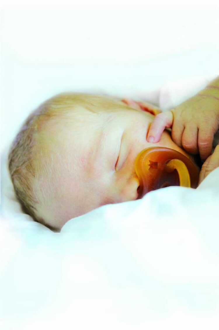 Hevea crown pacifier round 0-3 months