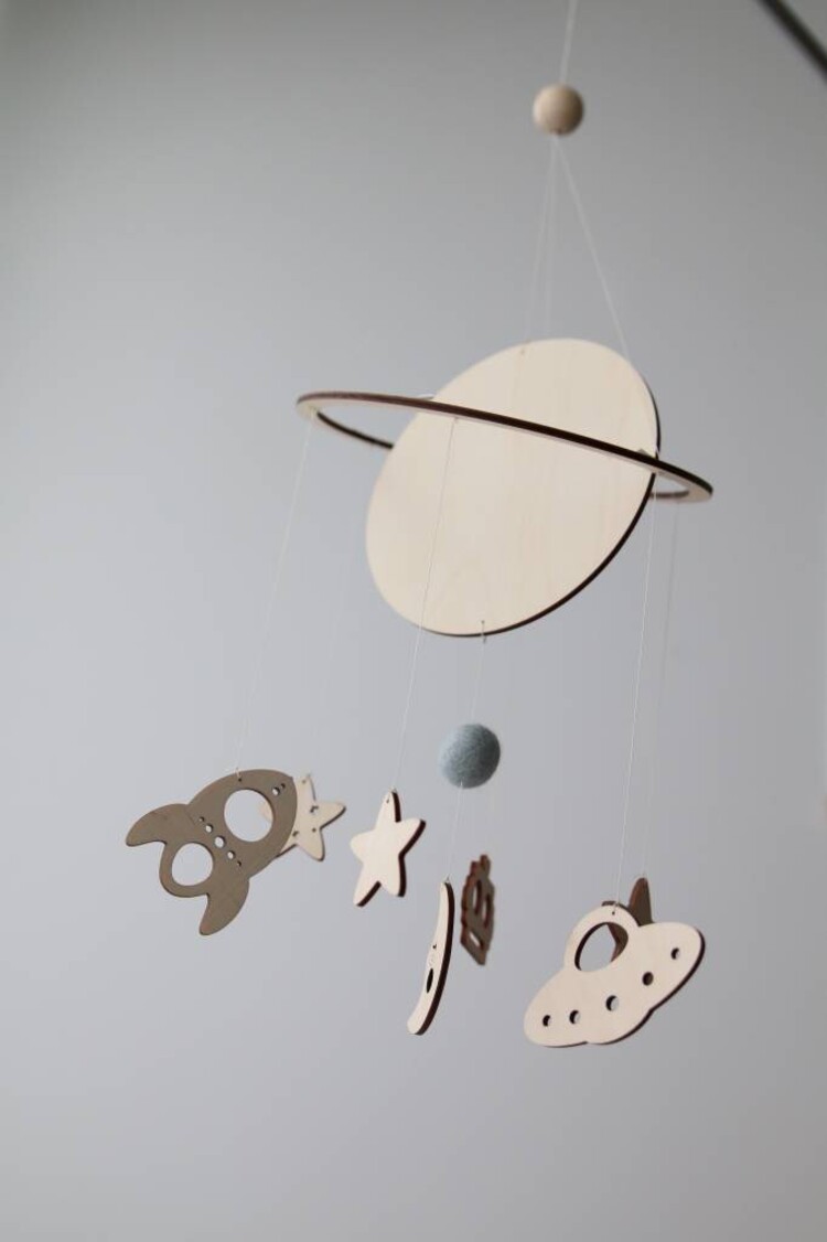 Loullou up in the air mobile