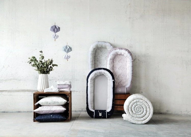 origami mobile dusty lavender - white