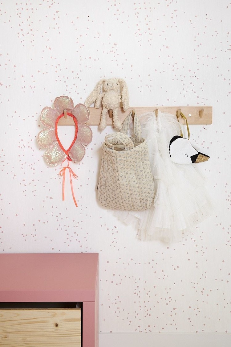 Bibelotte Bibelotte | Behang dottig roze