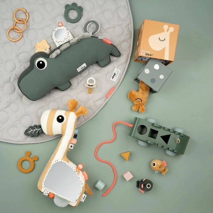 Done by Deer |  Tummy time speeltje Croco groen
