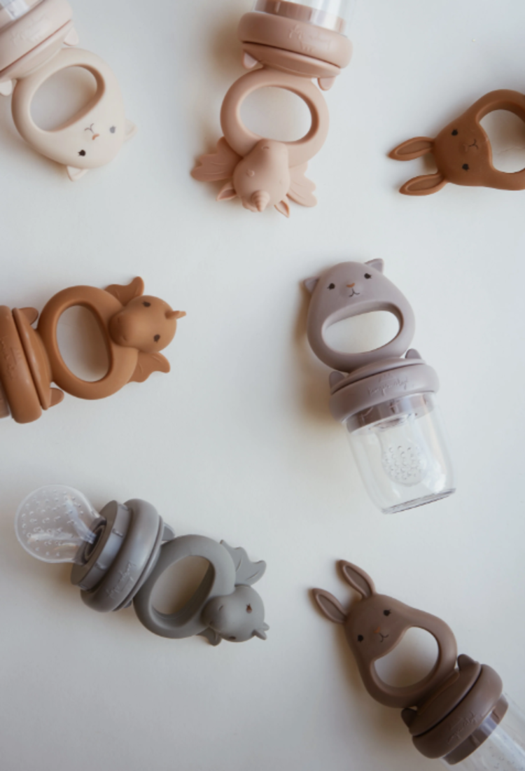 Konges Sløjd Konges Sløjd | Voedingsspeen fruit siliconen draak en konijn