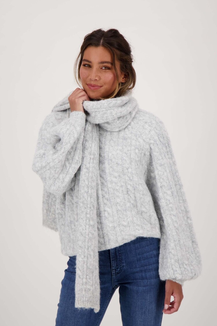 Zusss Zusss | Sjaal met kabel lichtgrijs