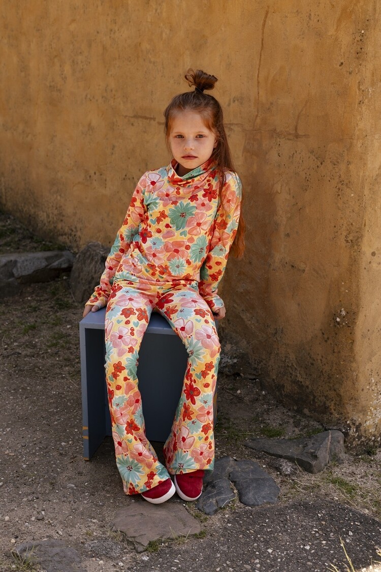 Ammehoela Ammehoela | Flared broek Liv artsy flowers