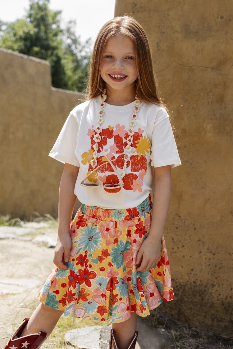 Ammehoela Ammehoela Shirt Zoe - wit met vrolijke bloemen opdruk, 95% organic cotton voor meiden