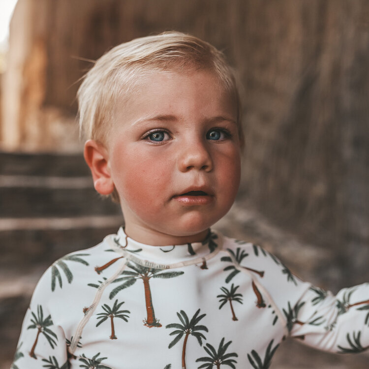 Salted Stories  Salted Stories | Zwempak crown tree