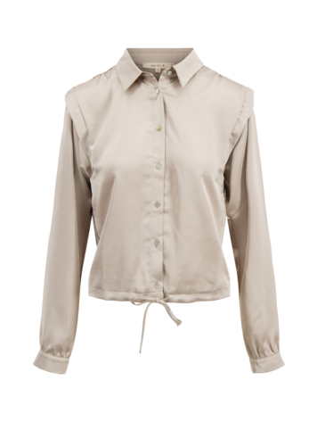 Zusss Zusss | Satijnen blouse met schouderdetail beige