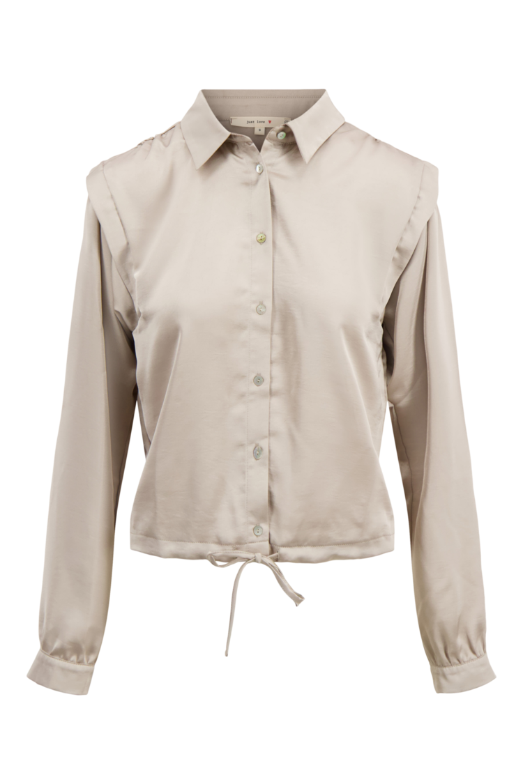 Zusss Zusss | Satijnen blouse met schouderdetail beige