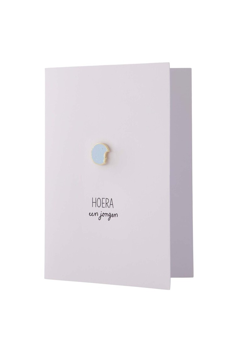 Zusss Zusss | Wenskaart hoera een jongen broche blauw/wit