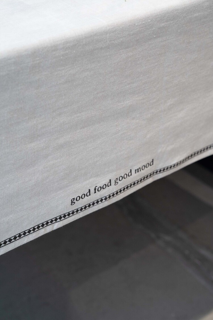 Zusss Zusss | Tafelkleed Good food good mood 250x150cm