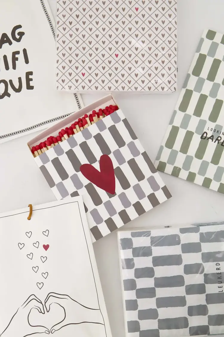 Zusss Zusss | Lucifers rood hartje grijs/groen