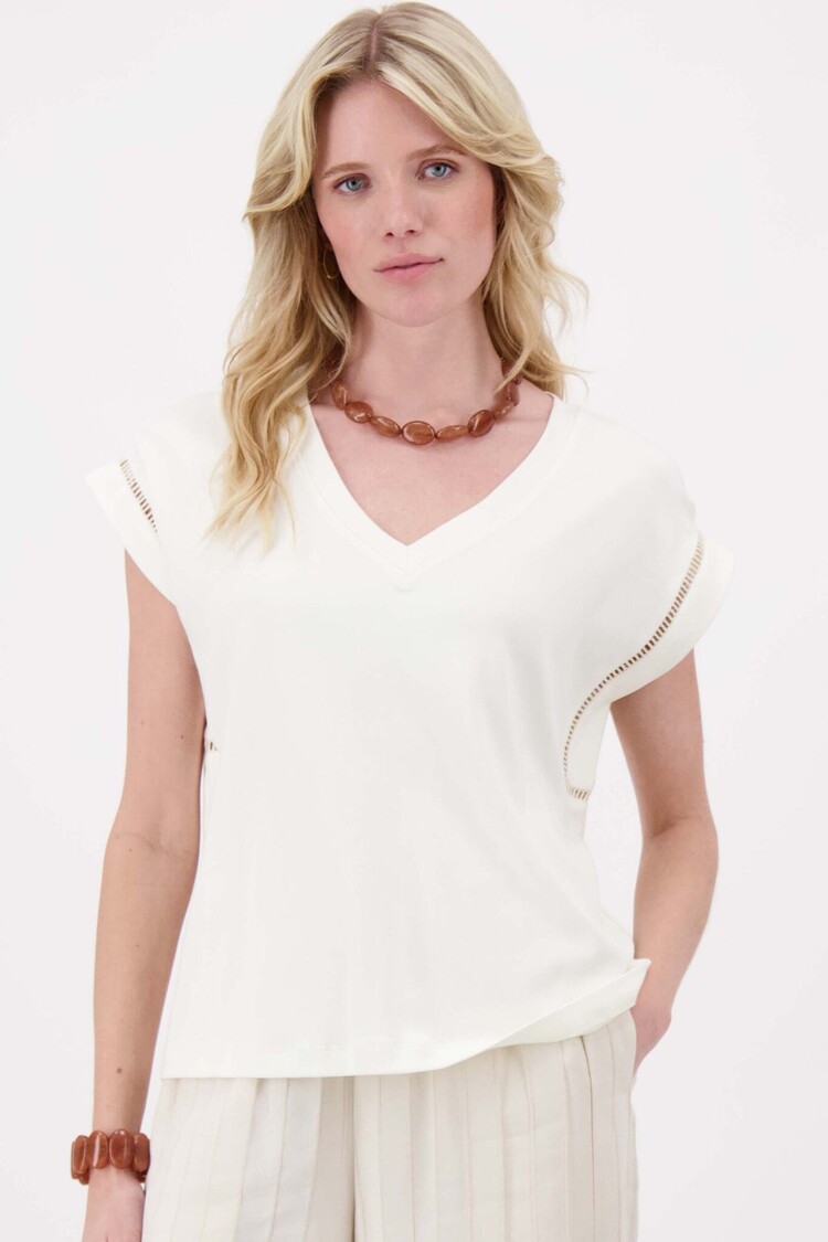 Zusss Zusss | T-shirt met opengewerkt detail off white