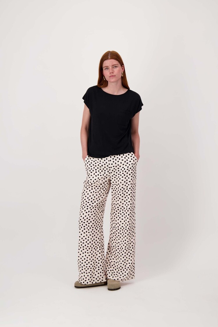 Zusss Zusss | Top met boothals met borduur